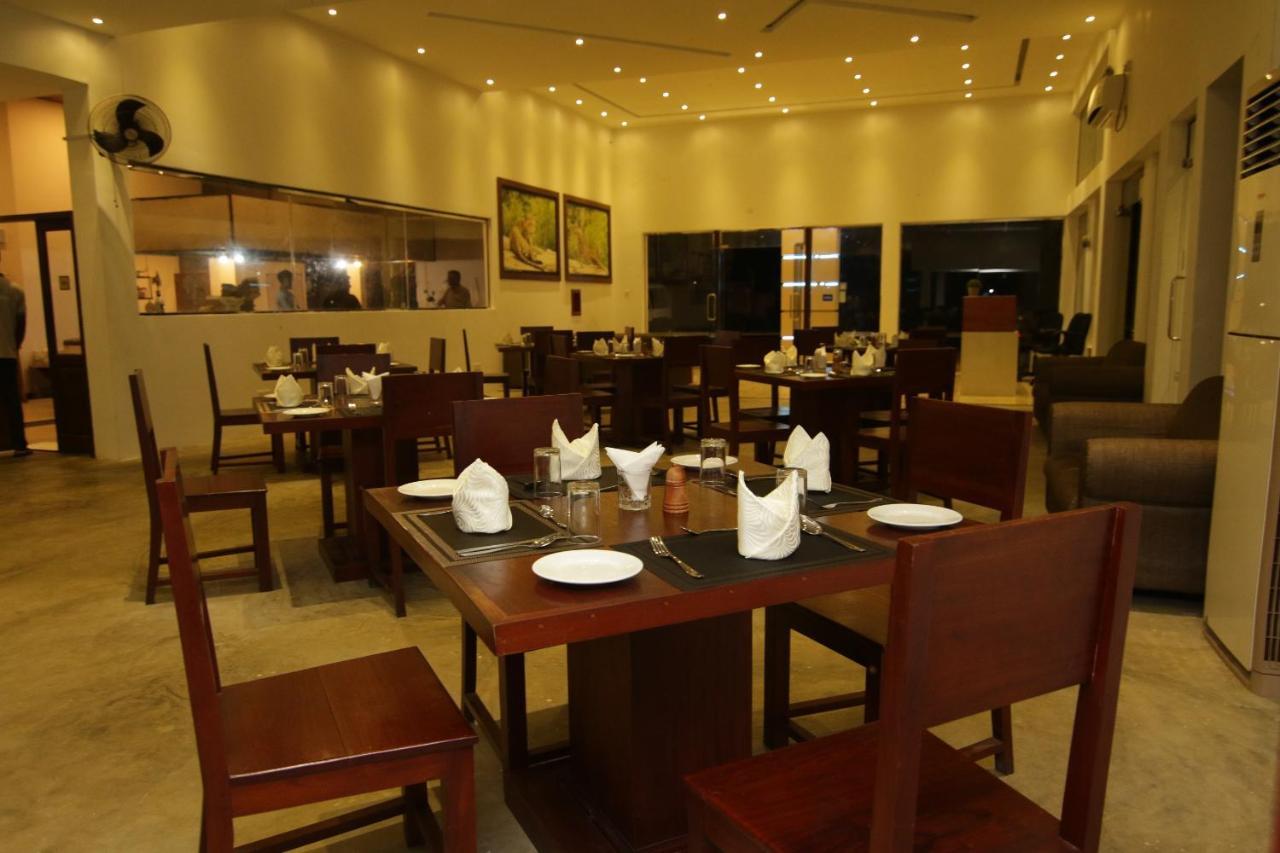 Jade Green Hotel Hambantota Exteriér fotografie